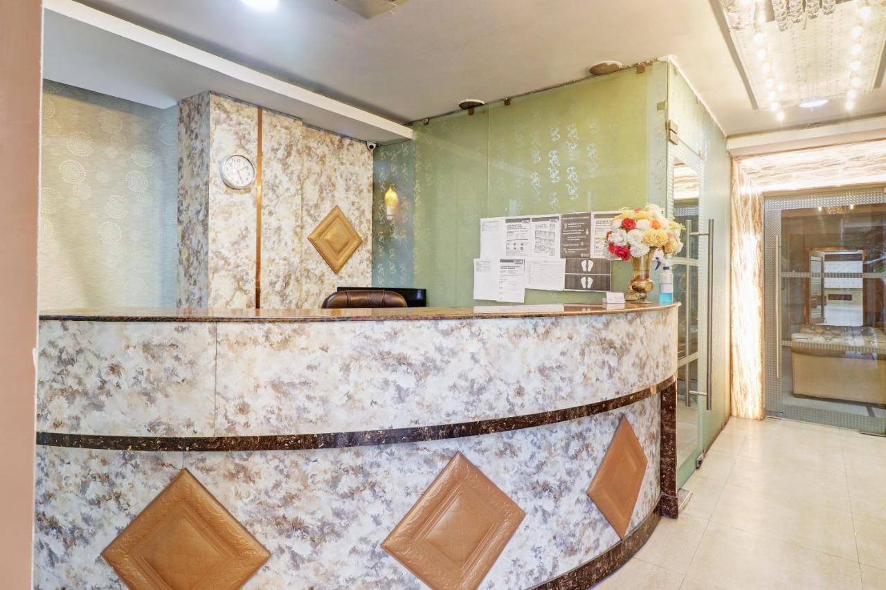 Oyo Townhouse 748 Hotel Parth Paradise Газиабад Екстериор снимка